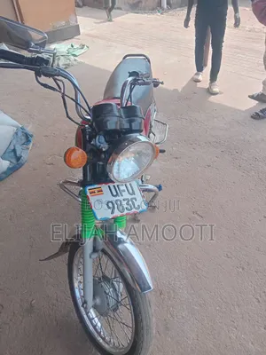 Bajaj Boxer 100 2023 Red