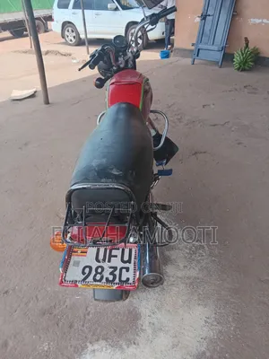 Bajaj Boxer 100 2023 Red