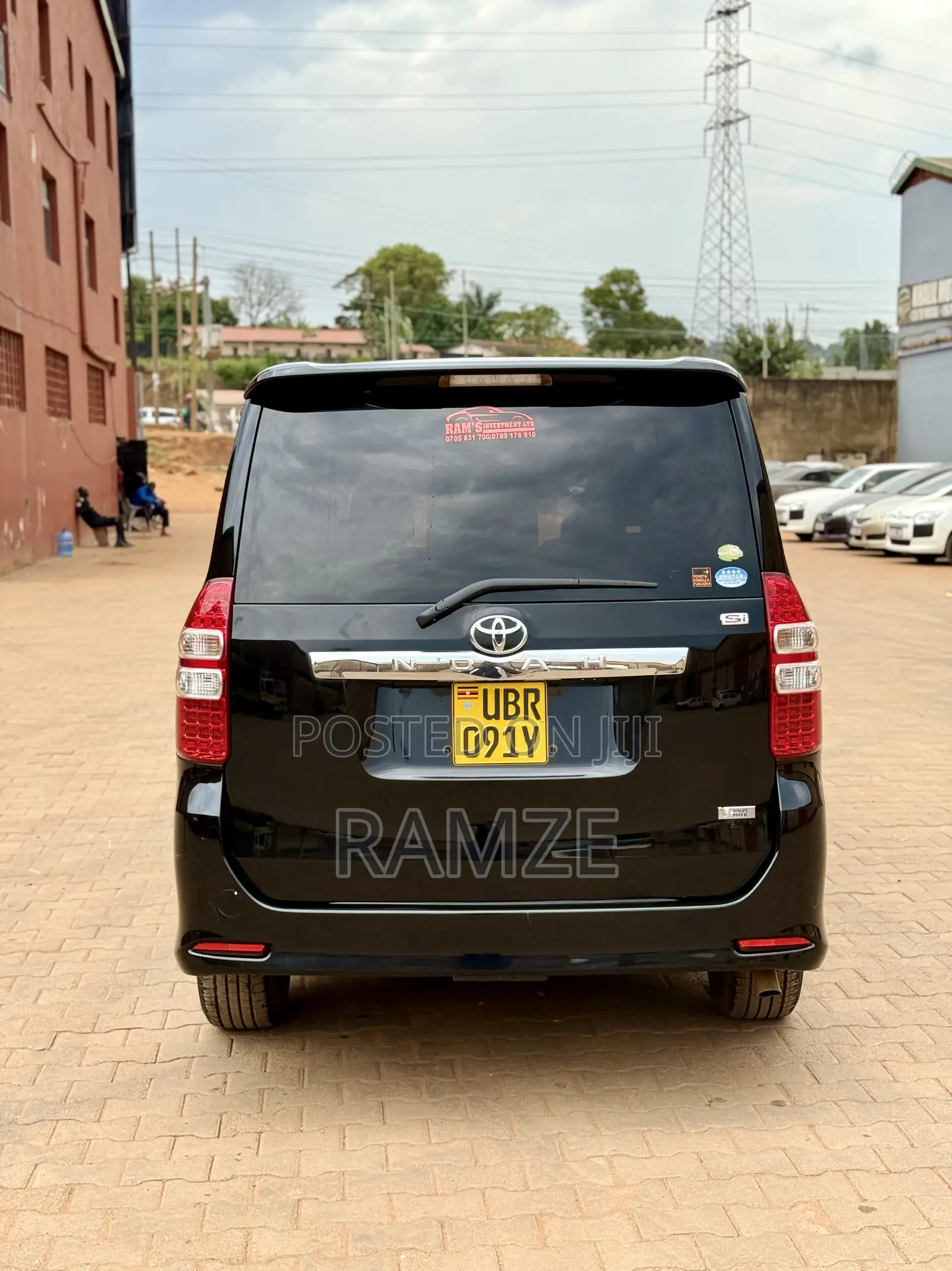 Toyota Noah 2012 Black