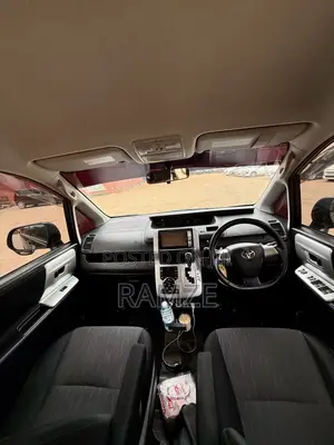 Toyota Noah 2012 Black