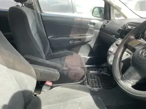 Toyota Wish 2005 Silver