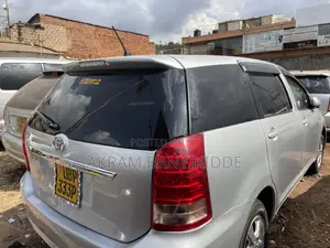 Toyota Wish 2005 Silver