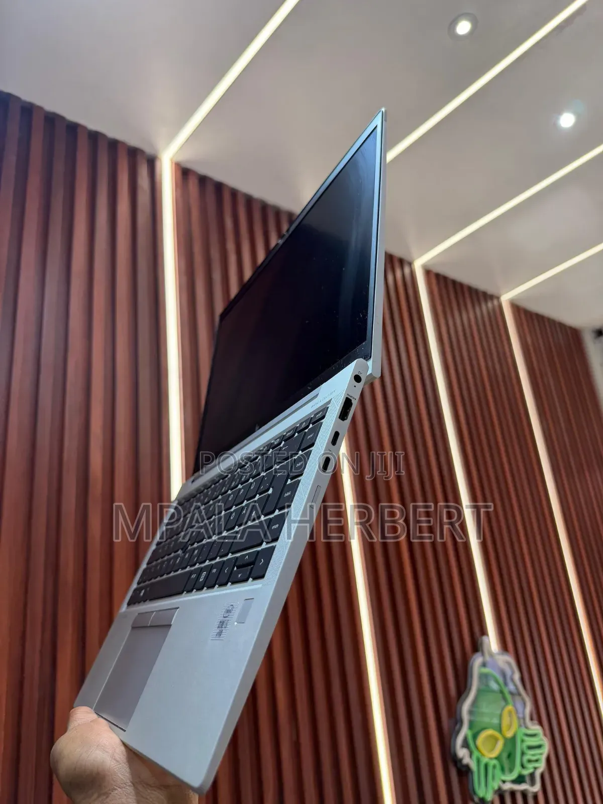 New Laptop HP EliteBook 840 G8 16GB Intel Core i7 SSD 512GB