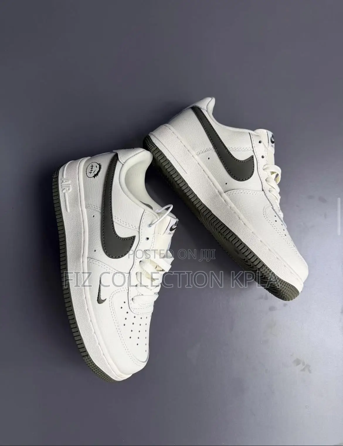Nike Air Force 1 Low.