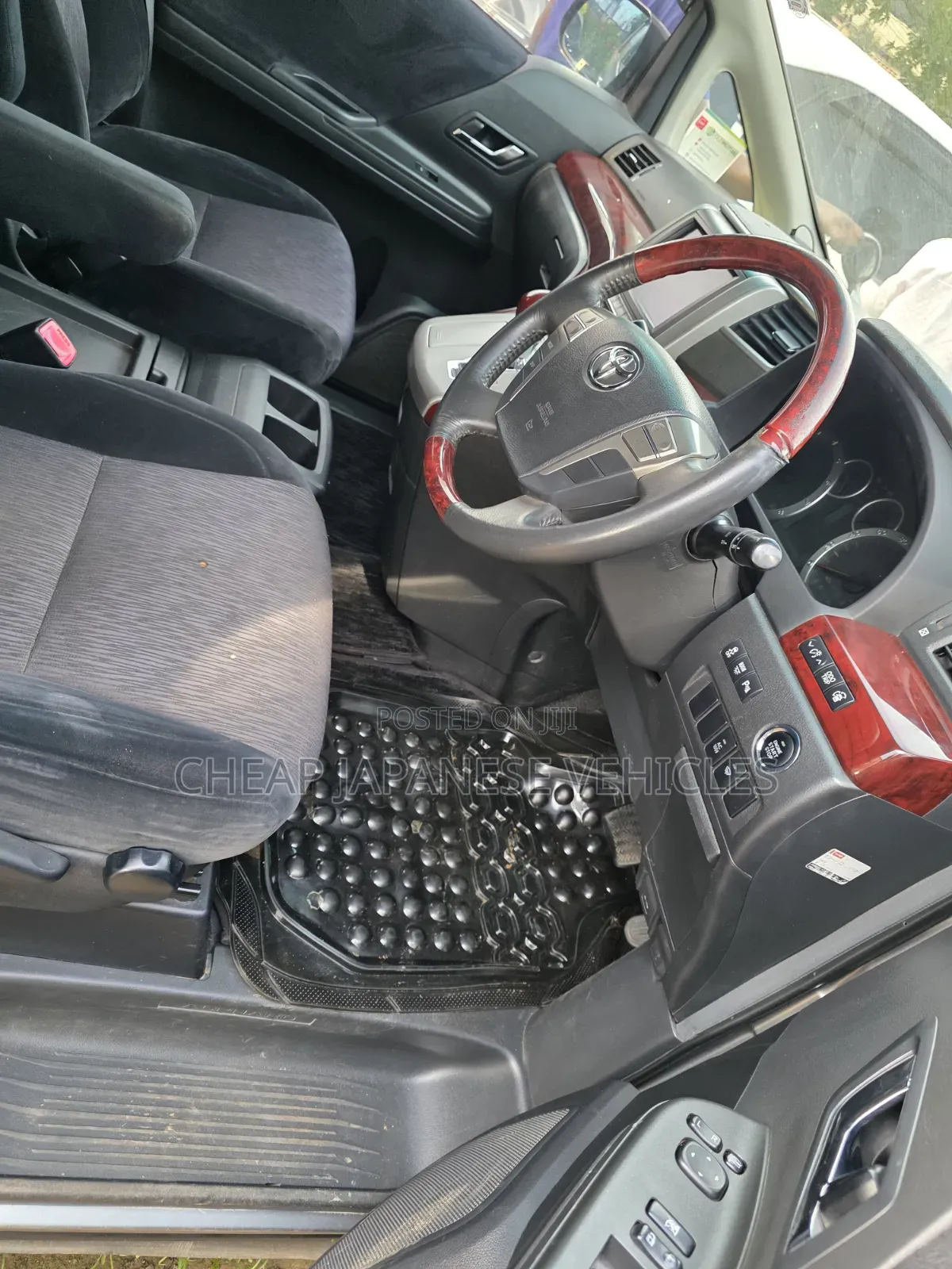 Toyota Alphard 2.4 Petrol AWD 2010 Gray