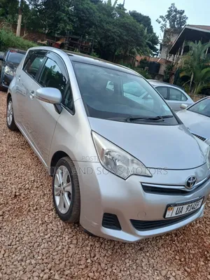 Toyota Ractis 2016 Silver