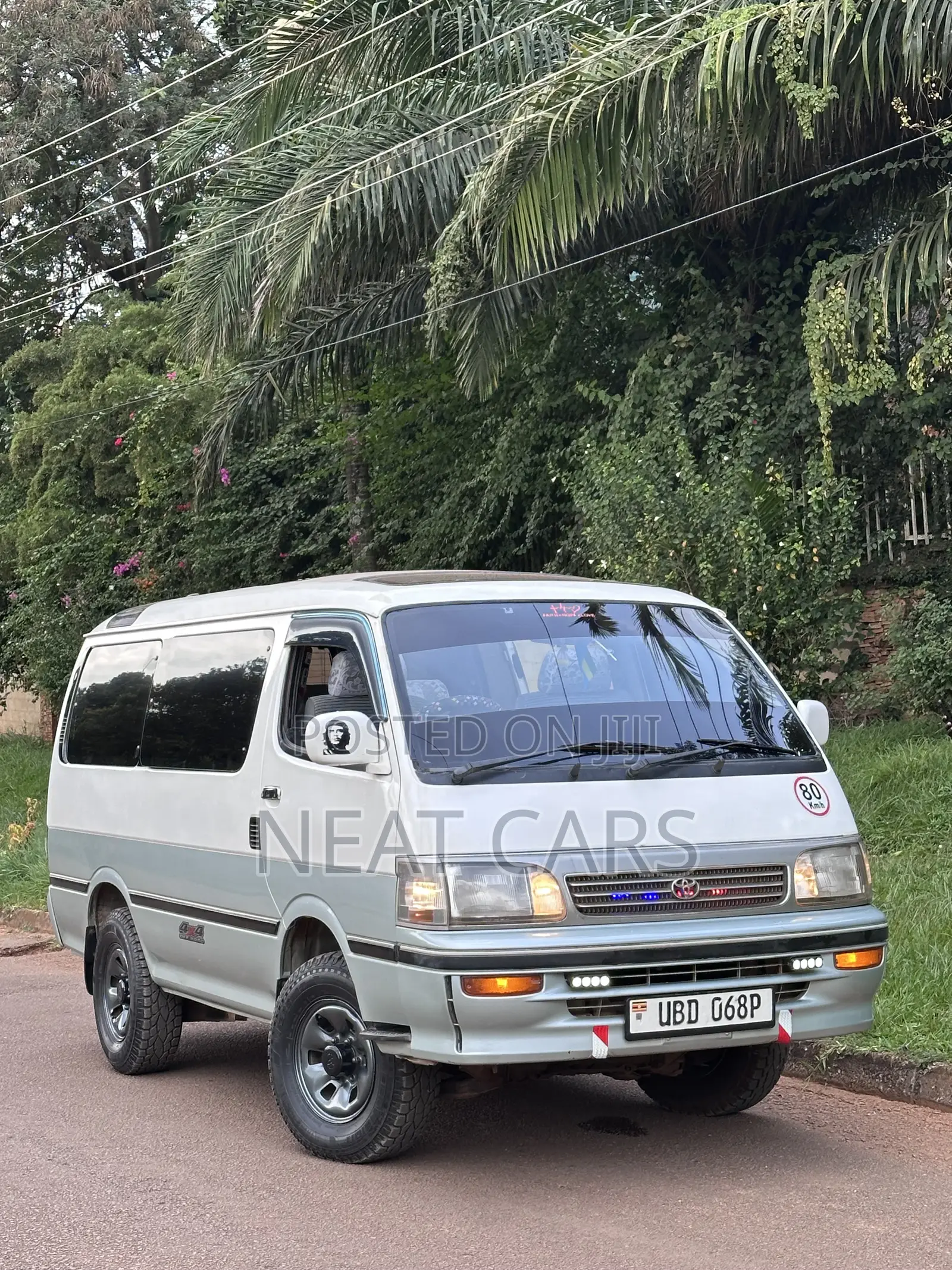 Toyota HiAce 2002 Grey