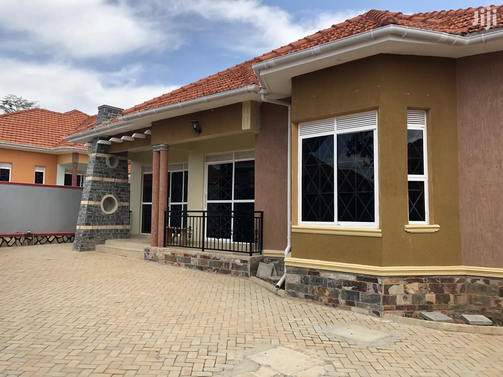 Kira Kito Lovely Home on Sell in Tarmacked Neighborhood