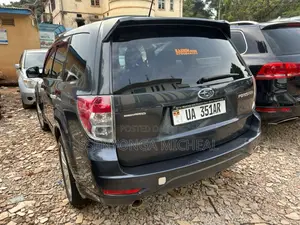 Subaru Forester 2011 Gray