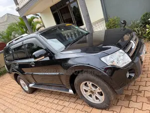 Mitsubishi Pajero 2009 Black