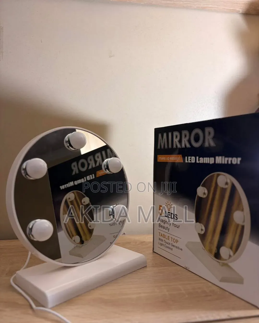 Led Rechargable Vanity Lamp Makeup Mirror With Five Illumination Bulbs