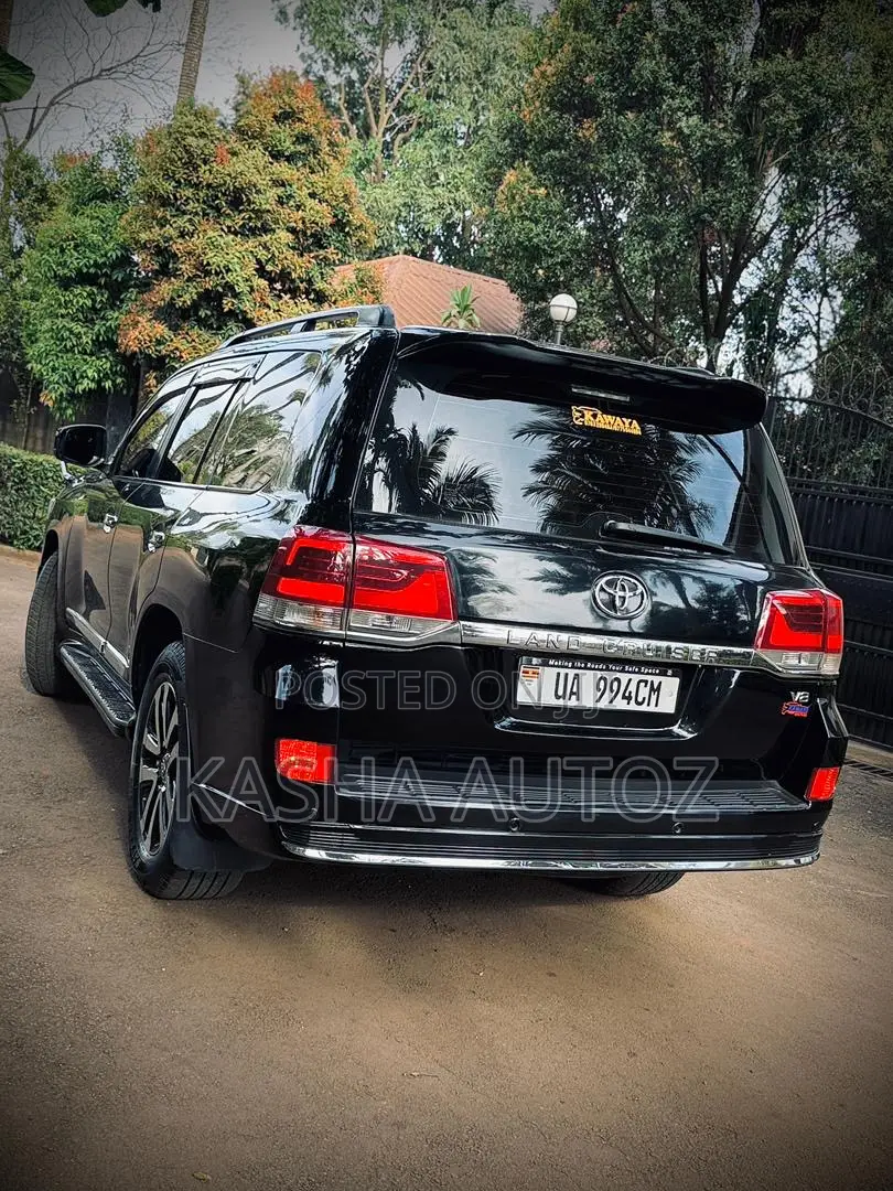 Toyota Land Cruiser 2016 Black