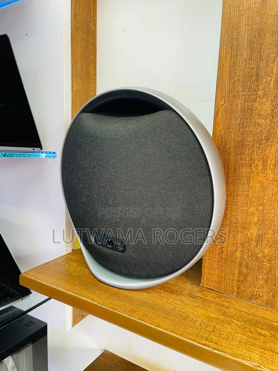 Harman Kardon Onxy Studio 9