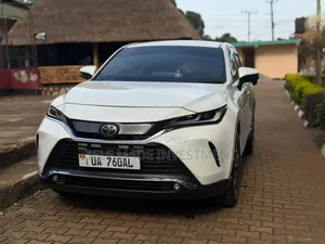 Toyota Harrier 2021 White