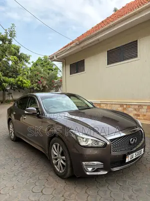 Nissan Fuga 2019 Brown