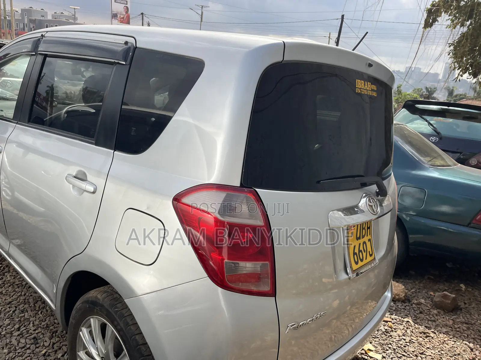 Toyota Ractis 2008 Silver