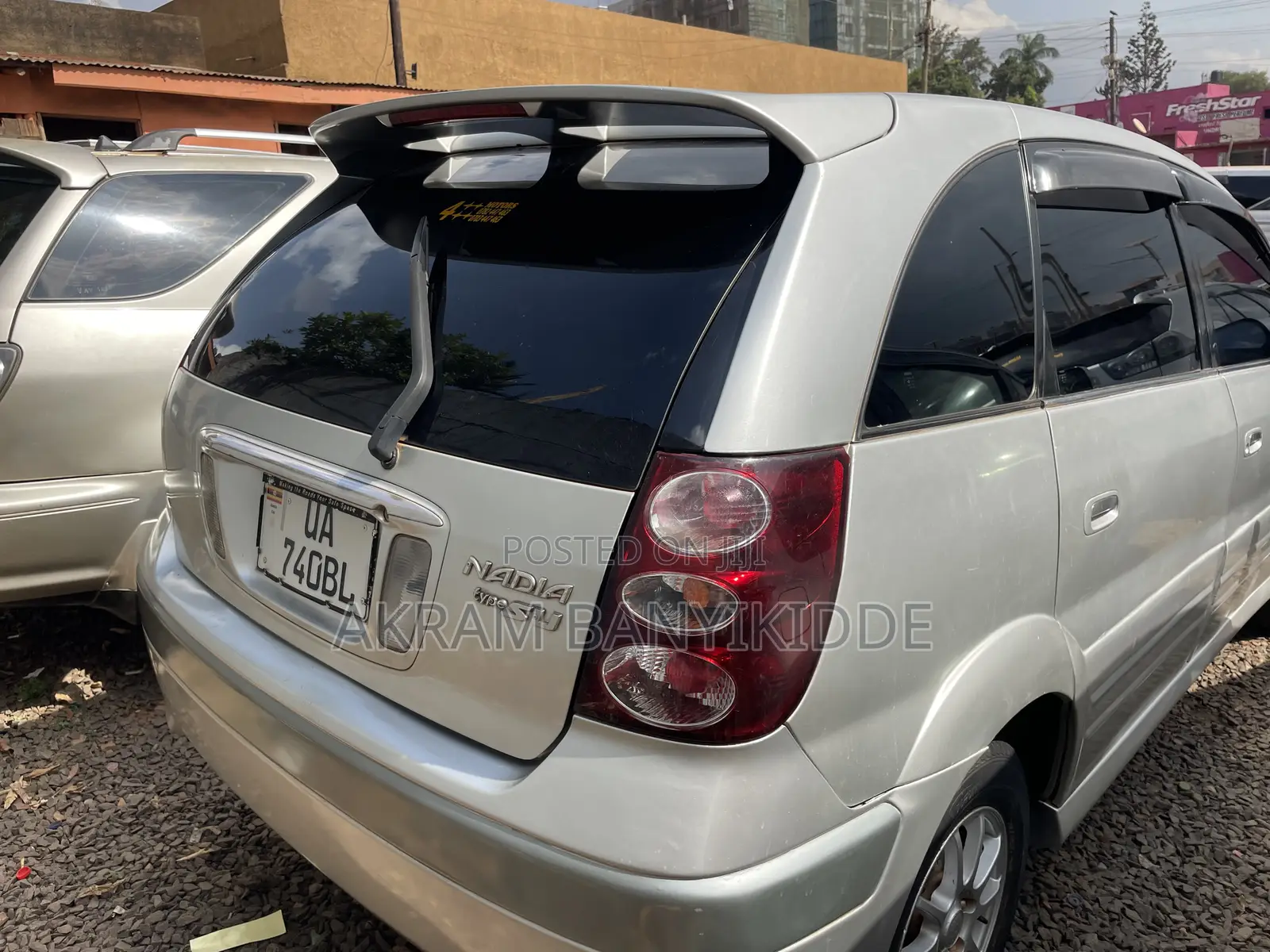 Toyota Nadia 2001 Silver