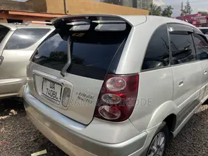 Toyota Nadia 2001 Silver