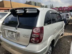 Toyota Nadia 2001 Silver