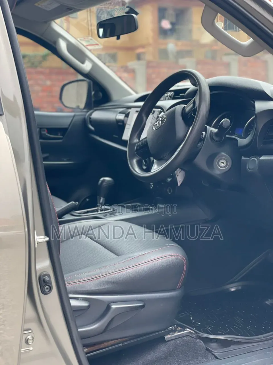Toyota Hilux 2020 Gray