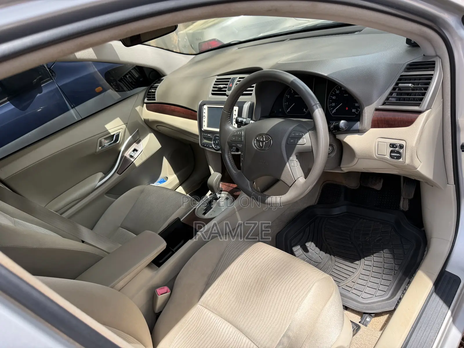 Toyota Premio 2009 Silver