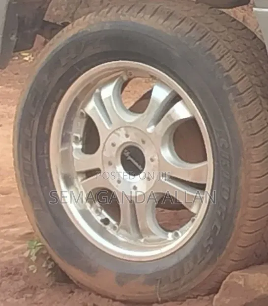 Urgent Sale, 18" Rims 4wd 6 Holes