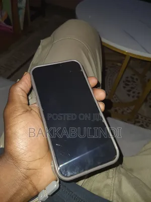Apple iPhone 12 64 GB Gray