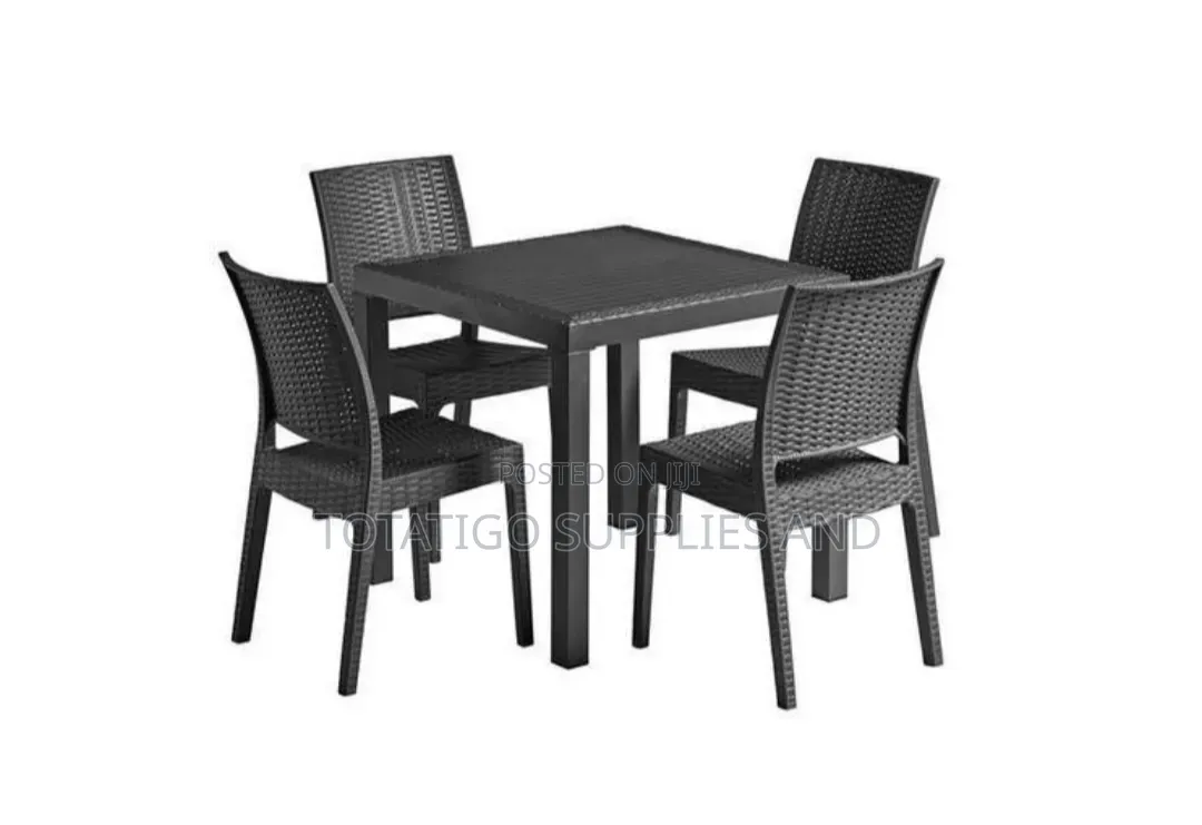 Four Seater Plastic Strong Chair Set With Center Table
