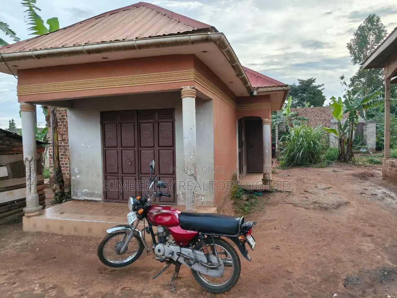 2bdrm House in Division A for sale
