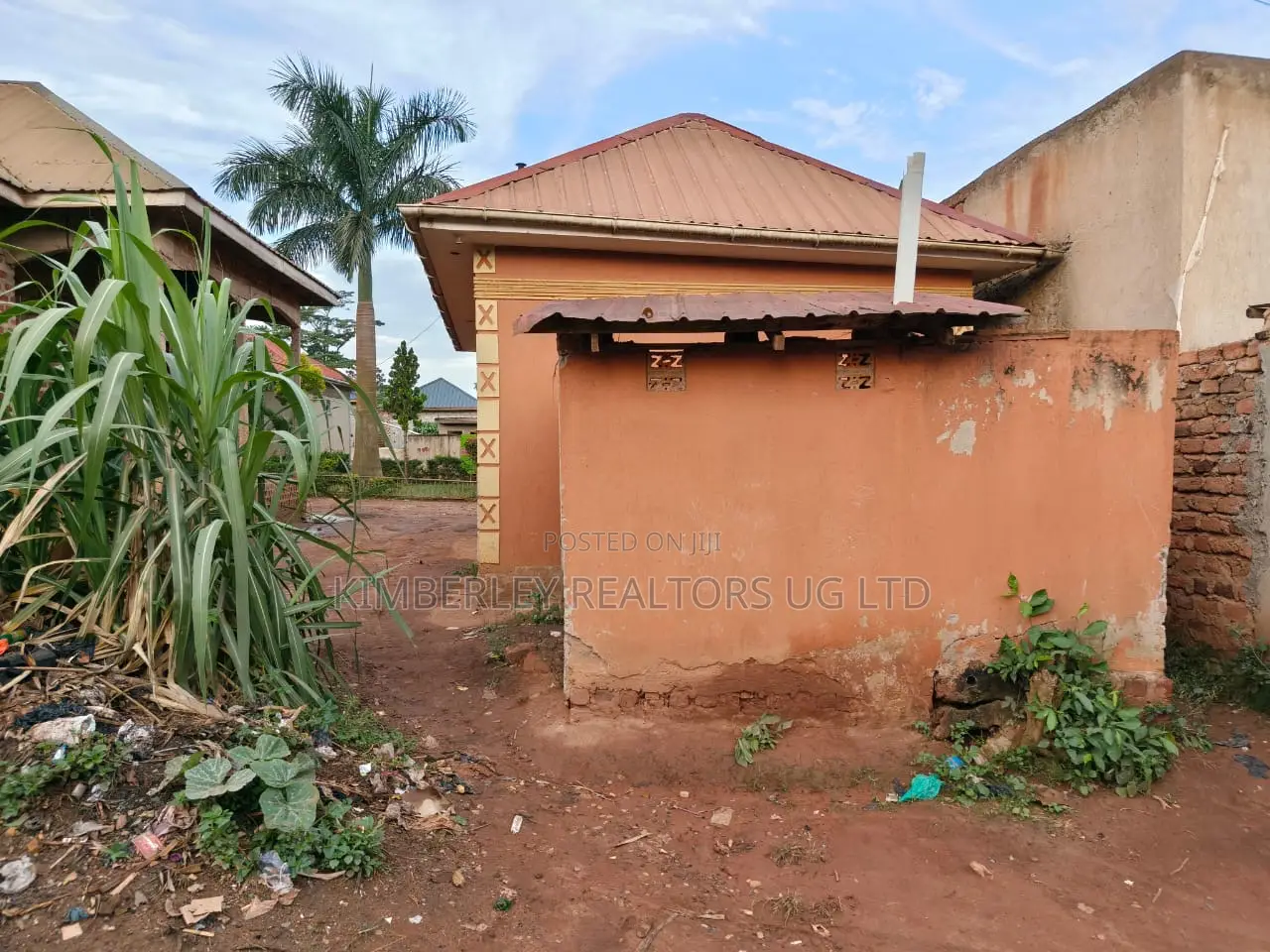 2bdrm House in Division A for sale