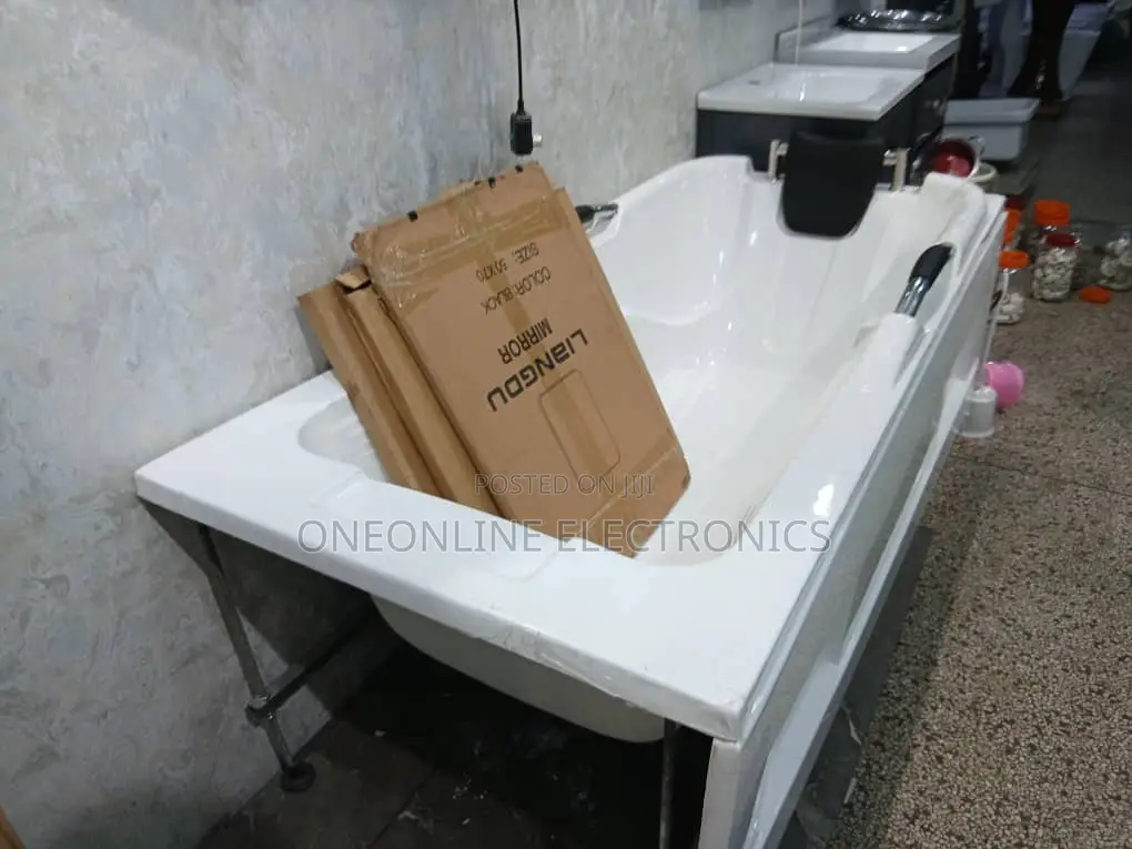 White Fibre Panel Bathtub