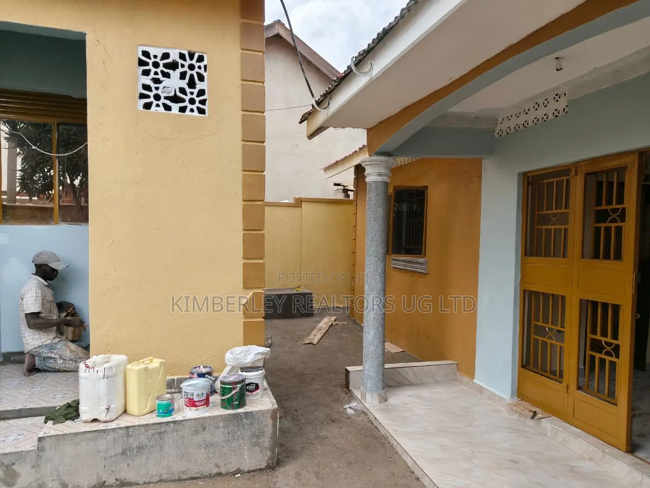 2bdrm House in Division A for sale