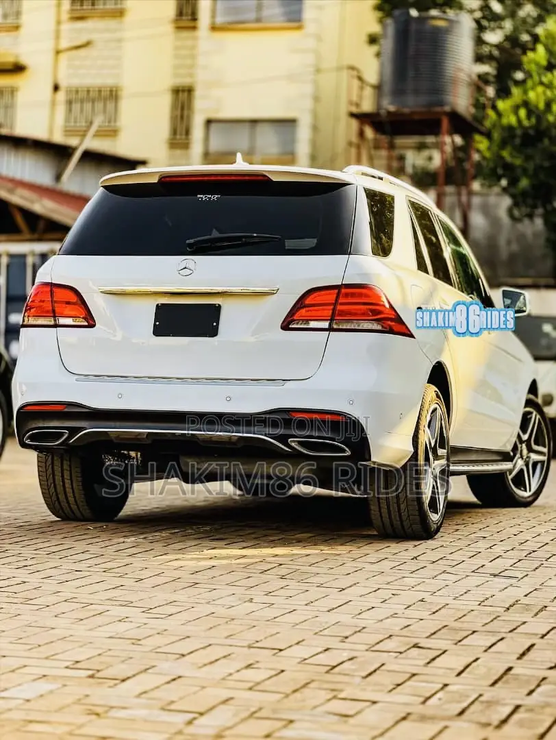 Mercedes-Benz GLE-Class GLE 350d 4MATIC 2016 White