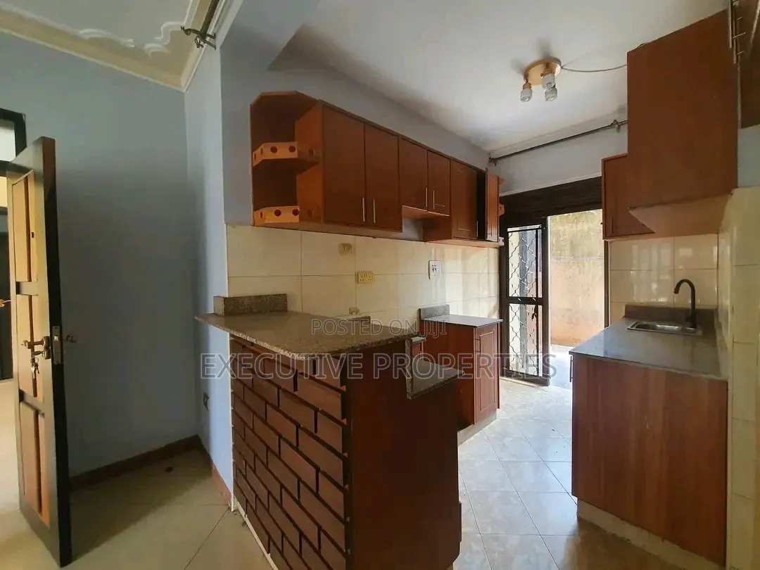 3bdrm Apartment in Mengo, Central Division for rent