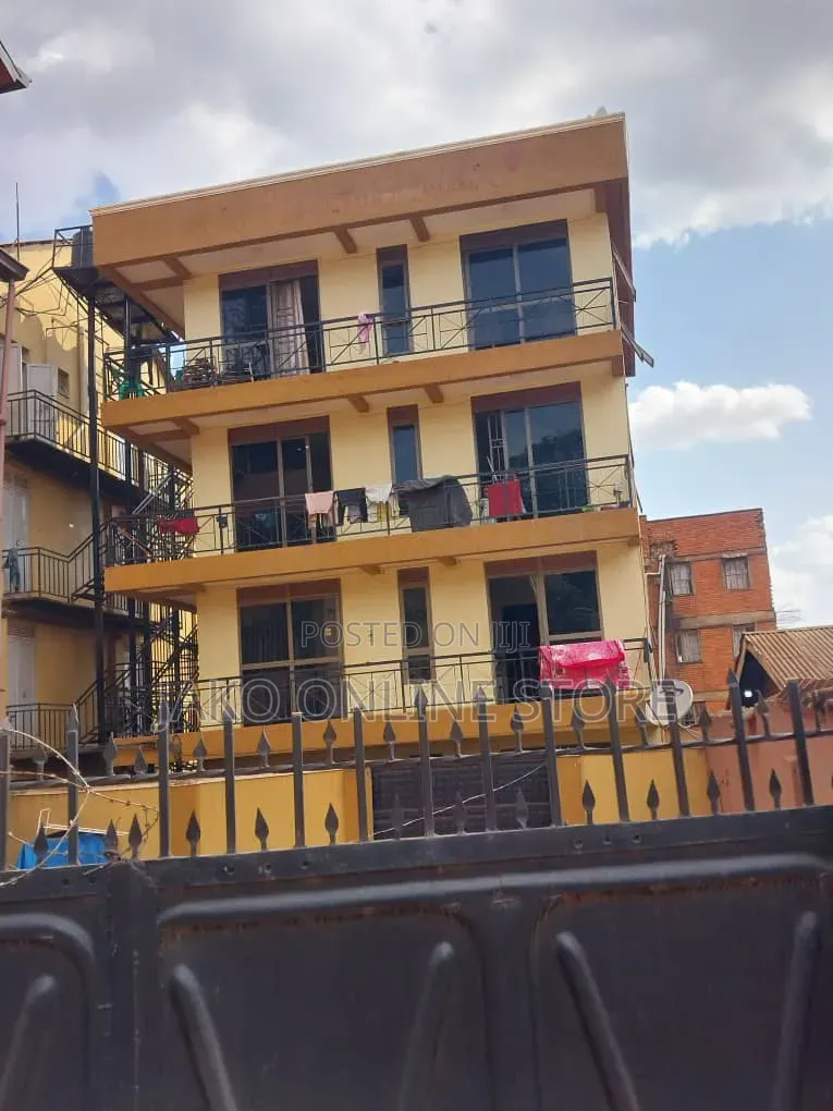 8bdrm Apartment in Makerere, Kawempe for sale