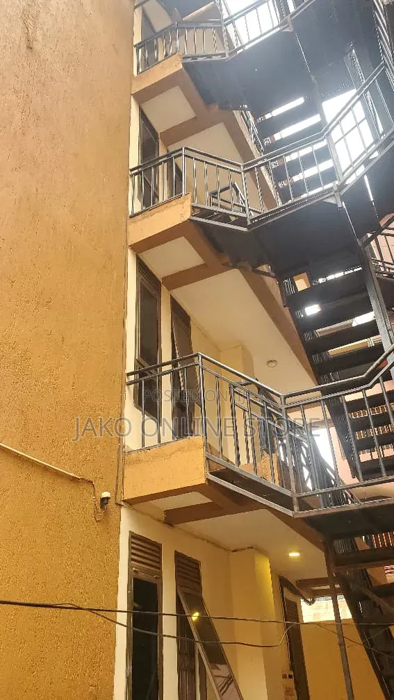 8bdrm Apartment in Makerere, Kawempe for sale
