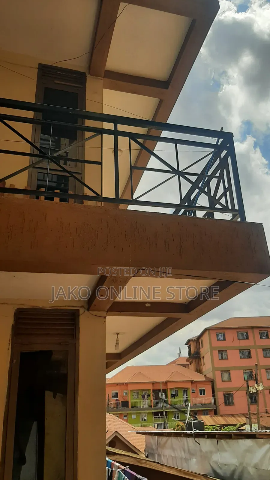 8bdrm Apartment in Makerere, Kawempe for sale