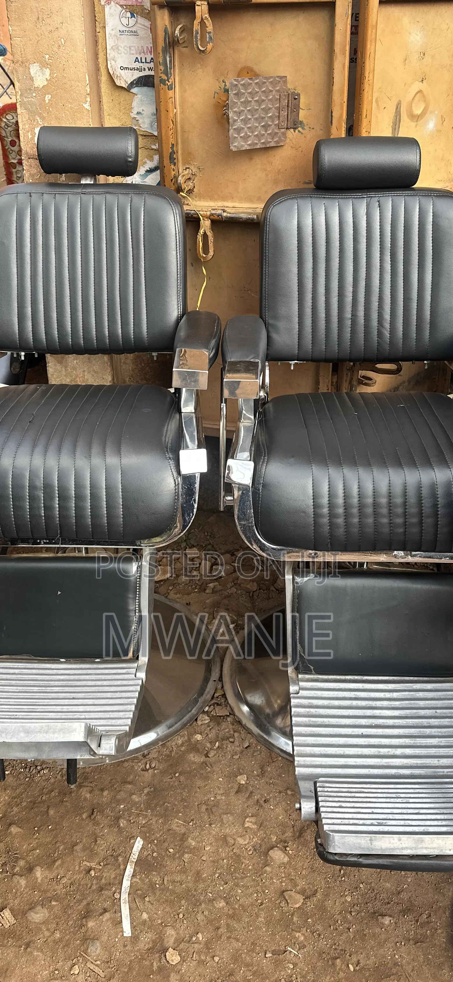 Minbarber Chairs