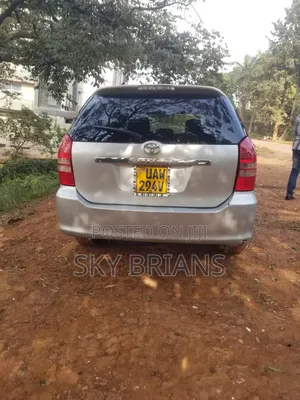 Toyota Wish 2004 Silver