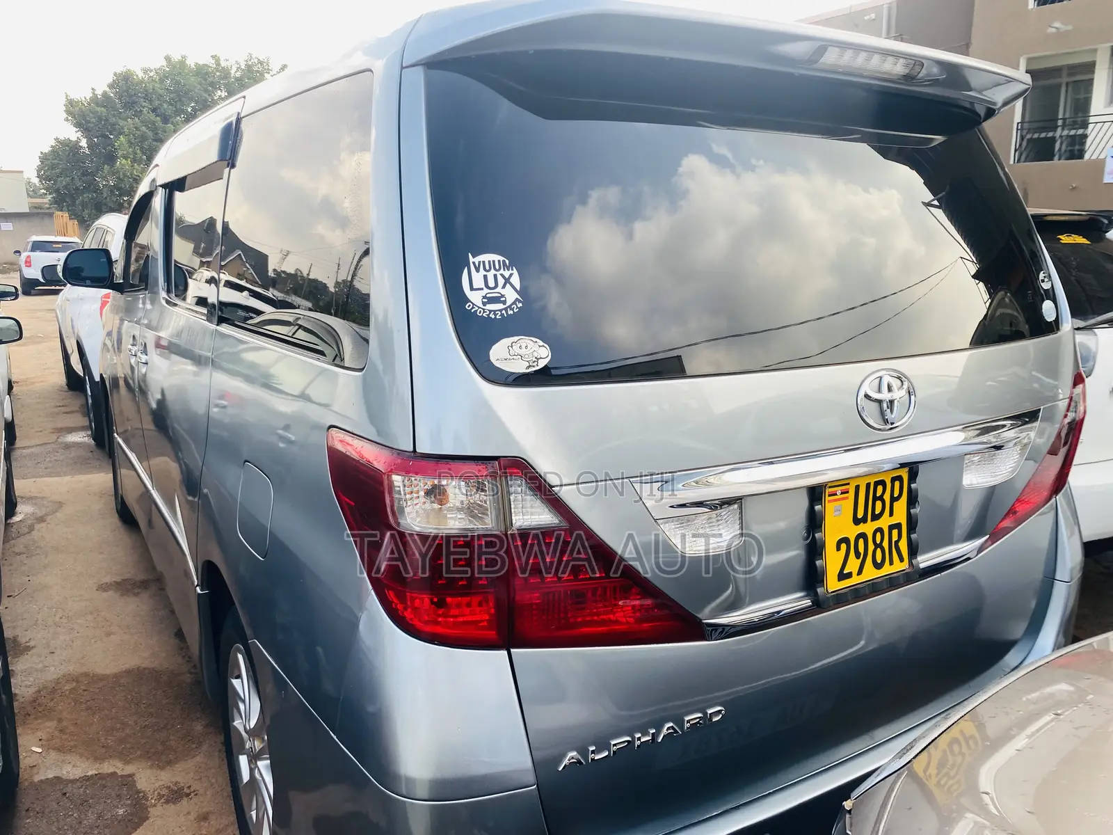 Toyota Alphard 2.4 Petrol FWD 2012 Silver