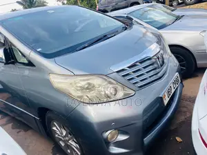 Toyota Alphard 2.4 Petrol FWD 2012 Silver