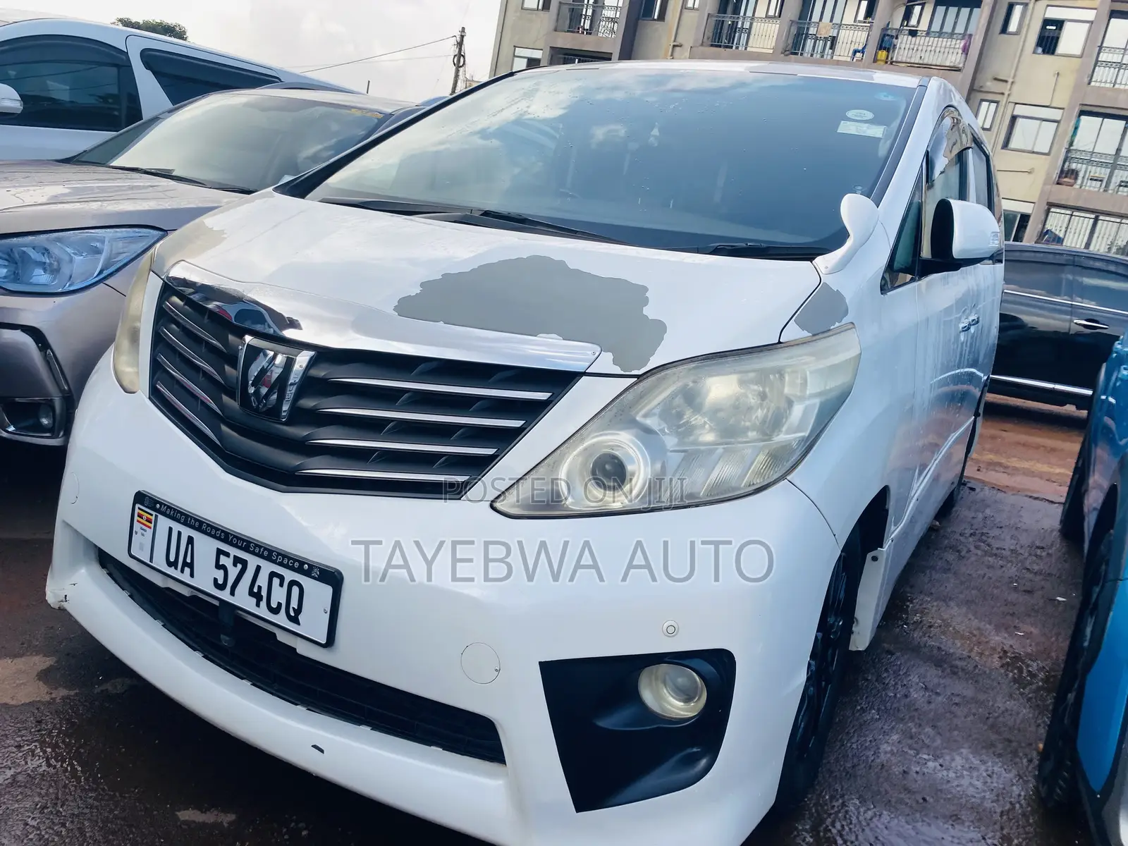 Toyota Alphard 2.4 Petrol AWD 2013 White