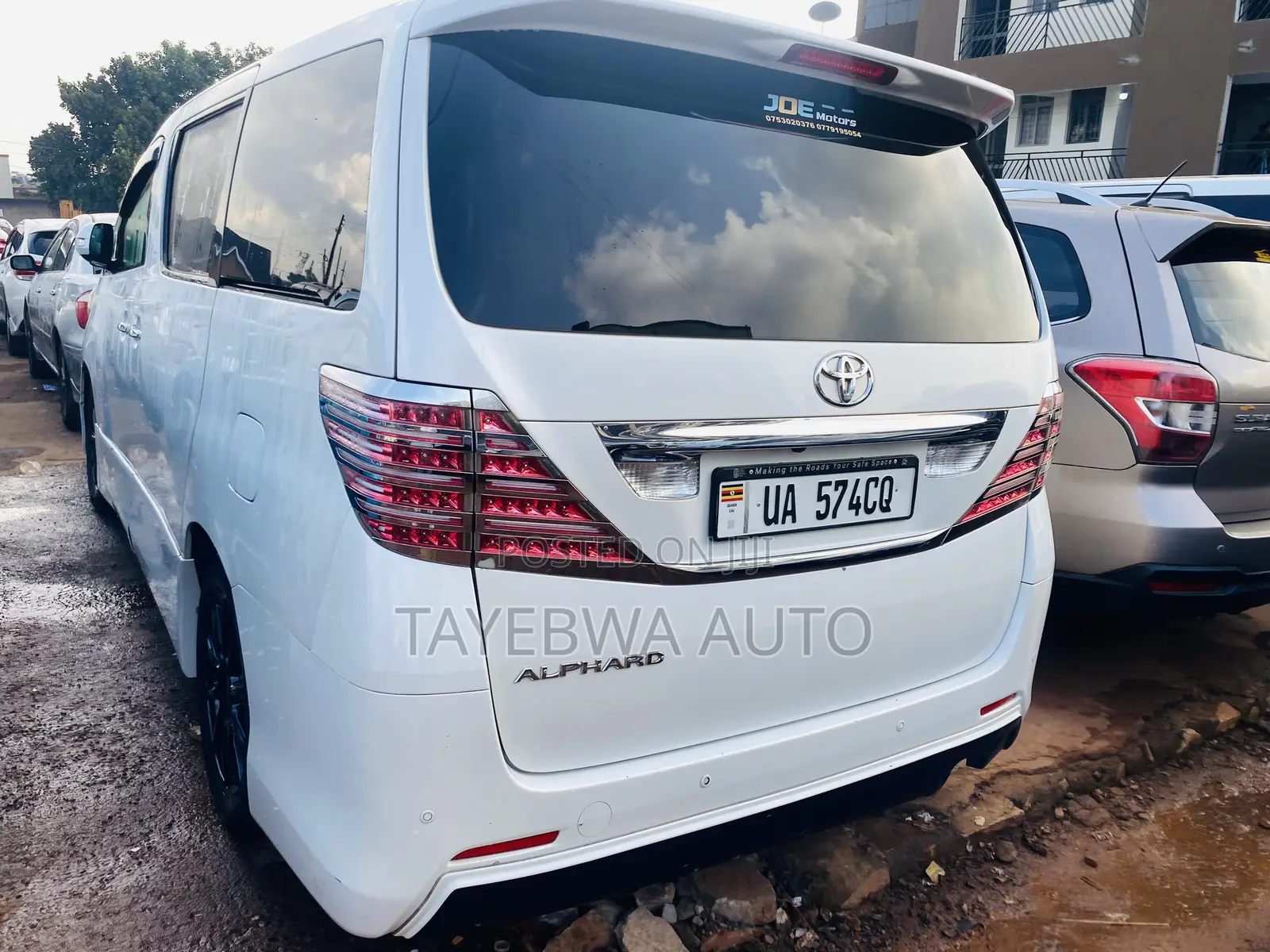 Toyota Alphard 2.4 Petrol AWD 2013 White