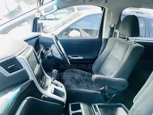 Toyota Alphard 2.4 Petrol AWD 2013 White