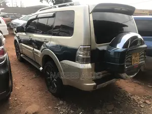 Mitsubishi Pajero 2009 Gray