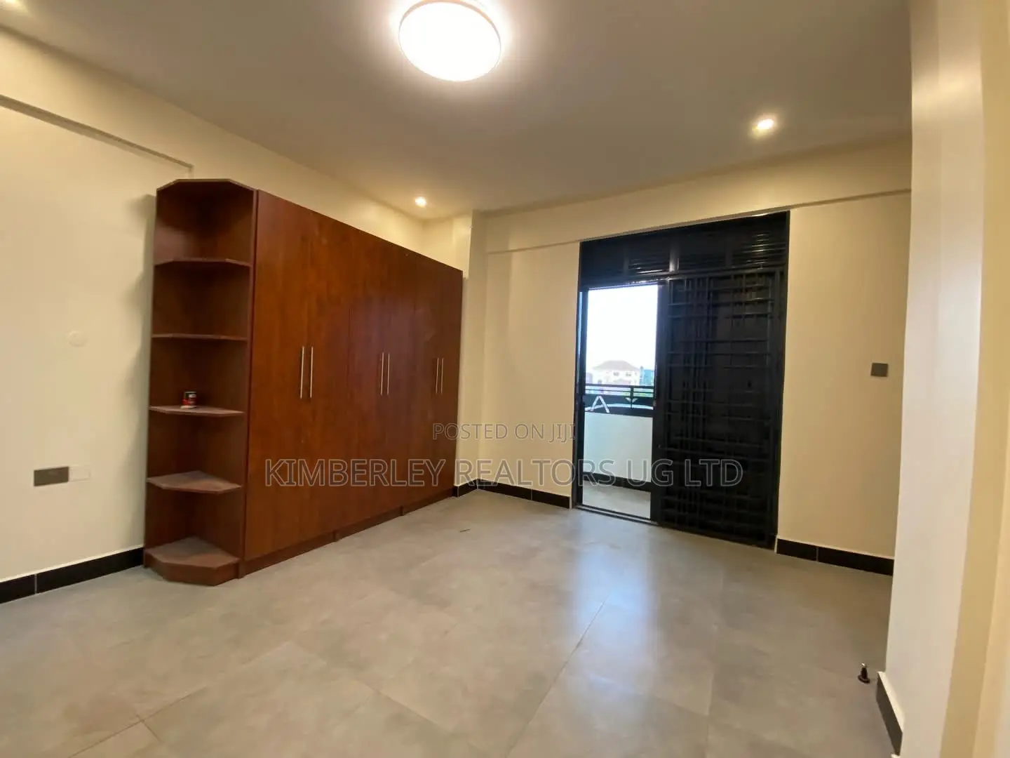 3bdrm House in Division A for sale