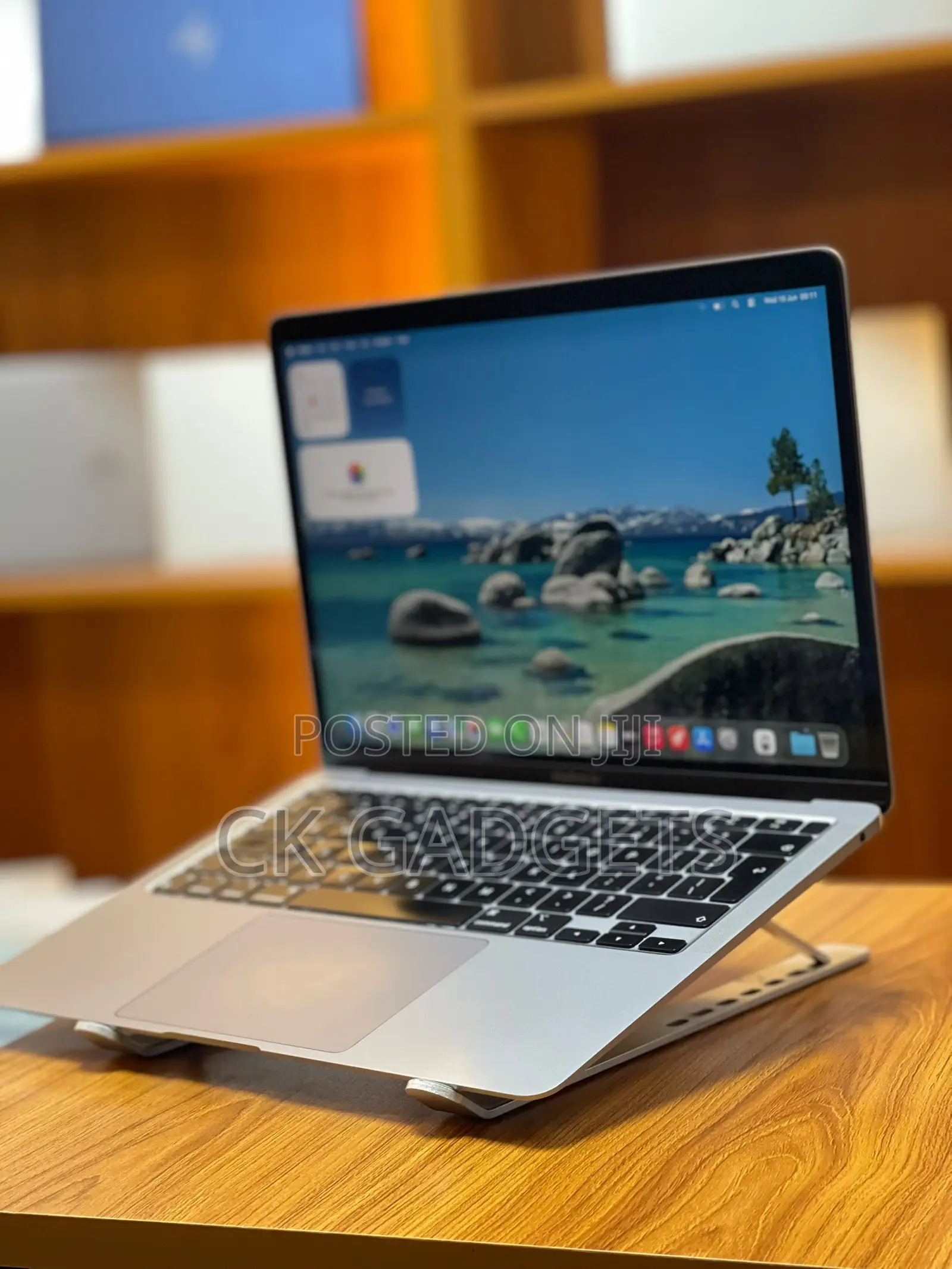 New Laptop Apple MacBook Air 2020 M1 8GB Apple M1 SSD 1T
