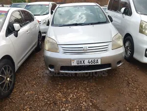 Toyota Raum 1.5 AWD 2008 Silver