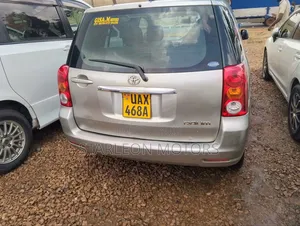 Toyota Raum 1.5 AWD 2008 Silver