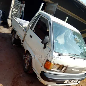 Toyota Lite-Ace 1989 White